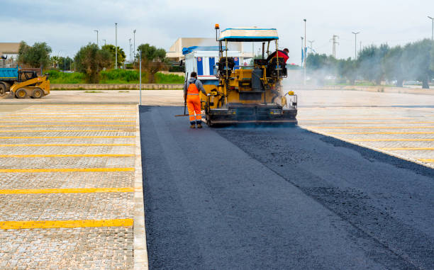 Best Driveway Paving Contractor  in Knollwood, IL